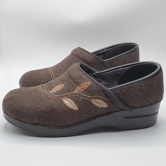 Dansko Felt Leaf Pattern Clog size 39 US 8.5 / 9 - Picture 14 of 15